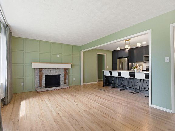 5th image of 2723 Braemore Rd