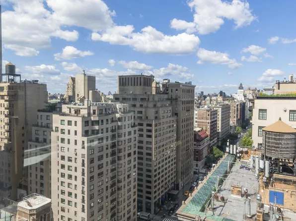 515 Park Avenue image 3 of 15