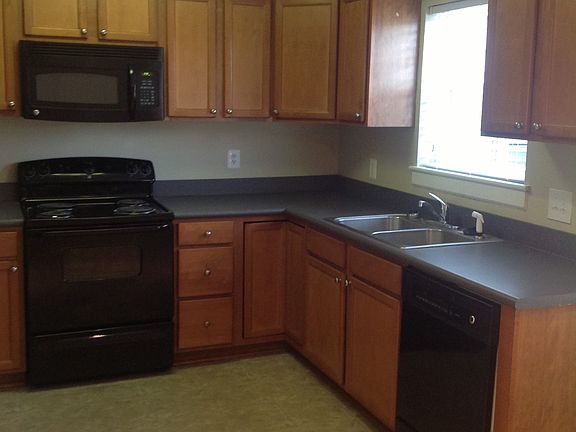 5th image of 1832 English Ct