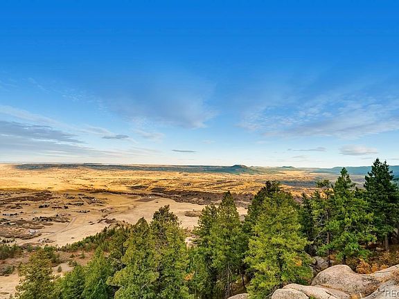 3rd image of 1150 Madge Gulch Road