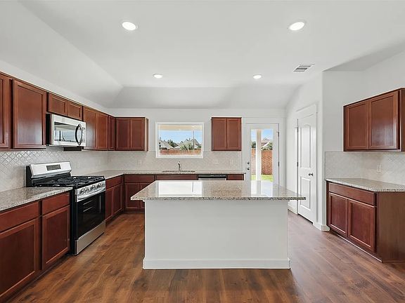 5th image of 1117 Baker Ridge Dr