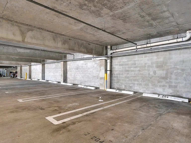100 NE 6th St #203 — Photo 26