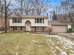 13002 W Melody Rd, Grand Ledge, MI 48837