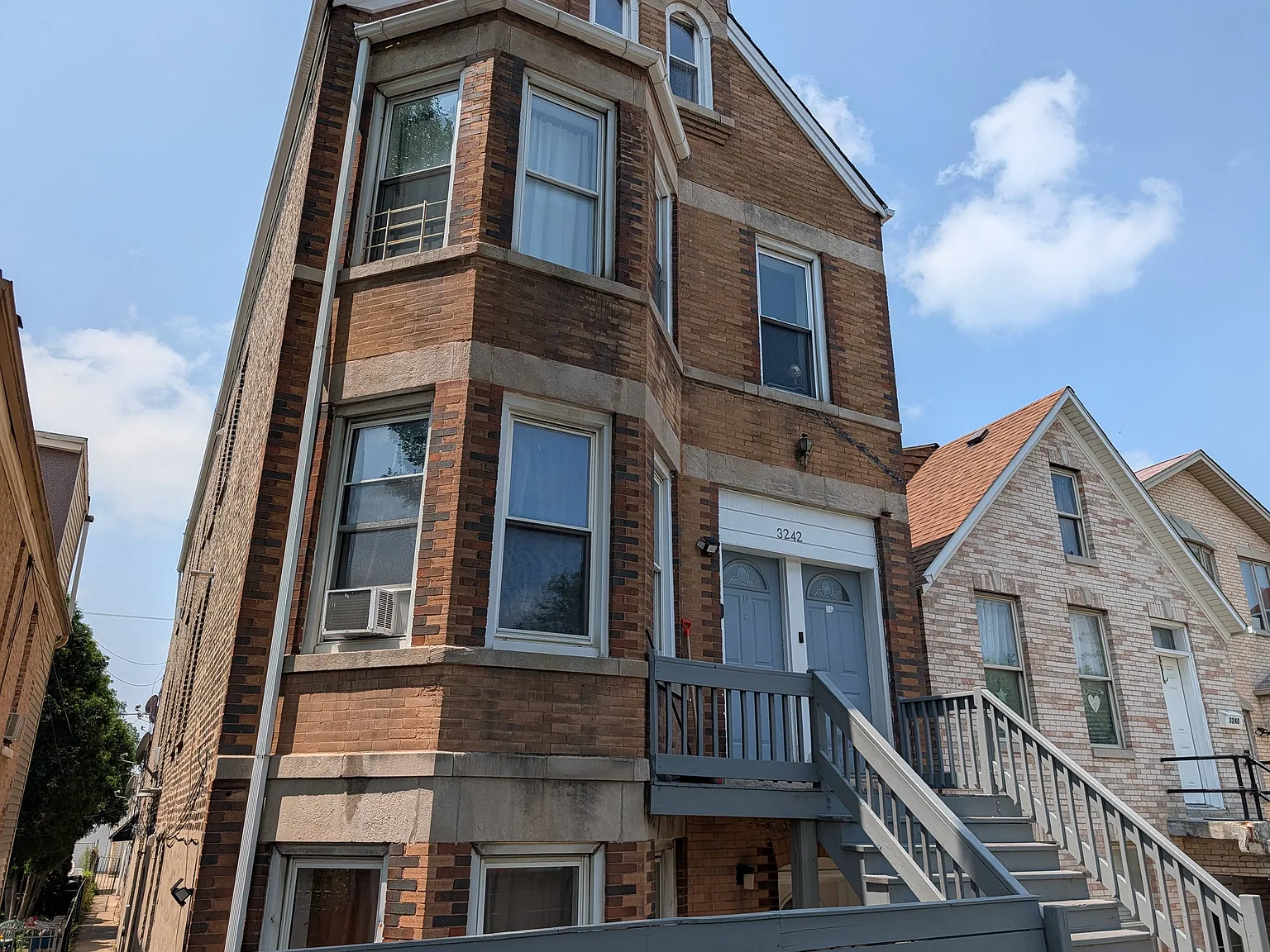 2 bed, $1,350 — Photo 1