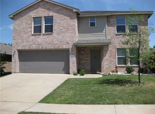 13828 Canyon Ranch Rd, Roanoke, TX 76262