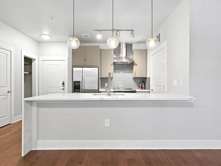 The Standard — Photo 15