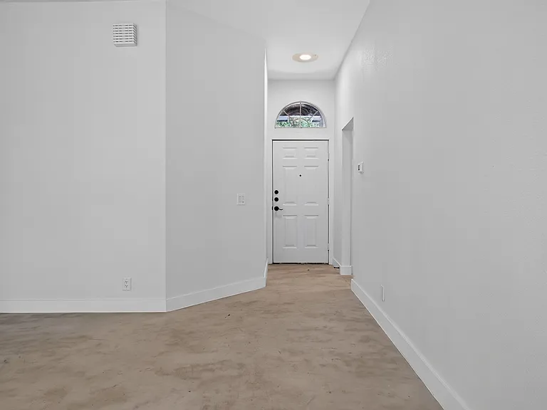 14511 Oliphant St — Photo 3