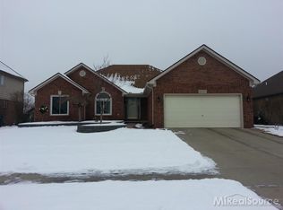 50657 Justin Dr, Macomb, MI 48044