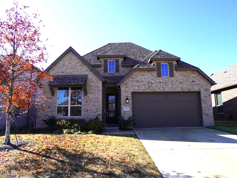 1833 Purtis Creek Dr — Photo 1