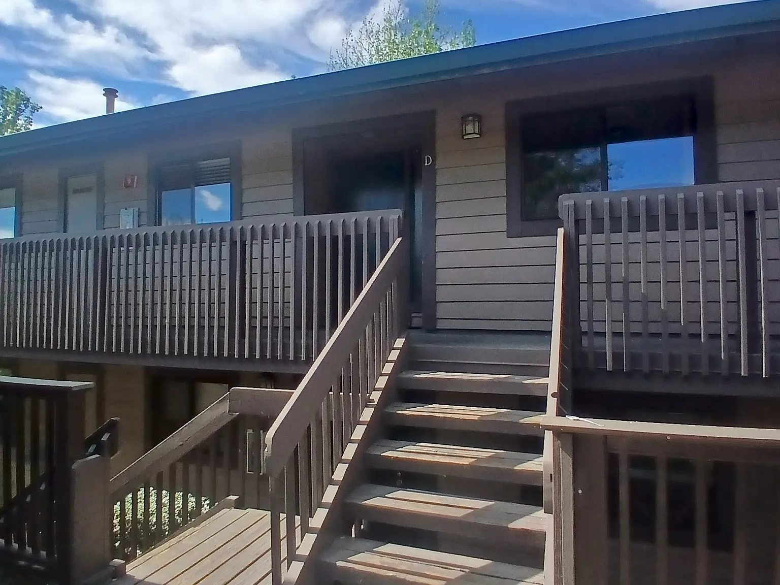 2 bed, 1005 sqft, $1,800 — Photo 1