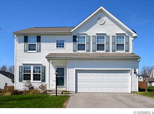3181 Peacock Cir, Macedon, NY 14502