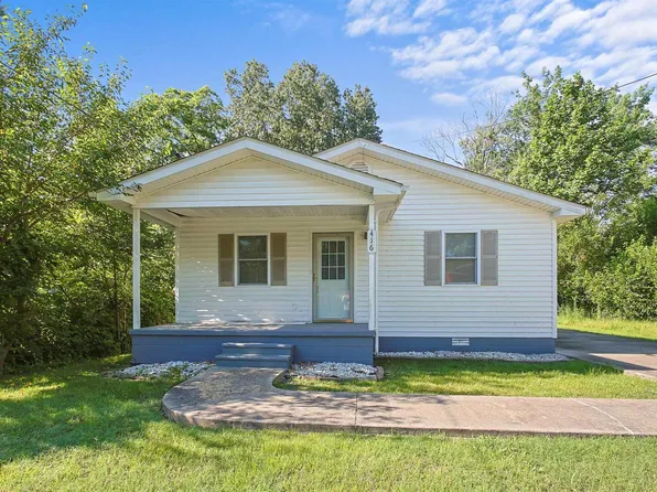 416 W Harrison St, Carrier Mills, IL 62917