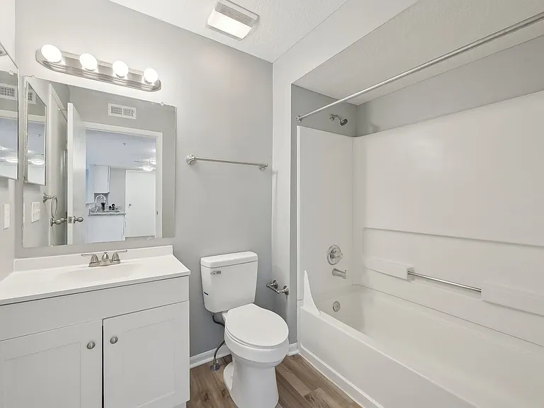 Somerset Place Apartments — Photo 66