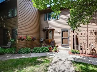 300 W Eagle Lake Dr, Maple Grove, MN 55369