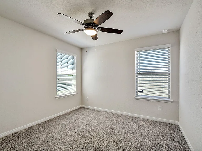 1215 Meyers Mdw — Photo 26