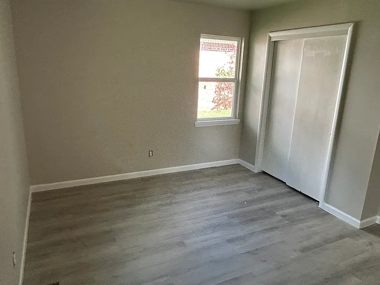 205 E F St — Photo 9