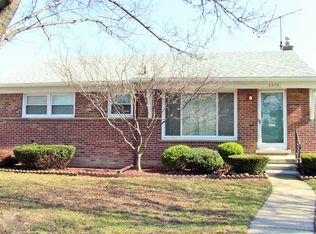 8854 Merriman Rd, Livonia, MI 48150