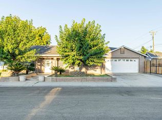 2004 Hollister St, Ceres, CA 95307