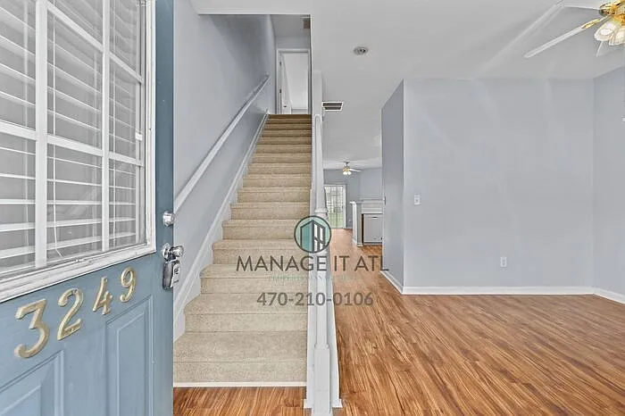 2 bed, 2.5 bath, 1296 sqft, $1,699 — Photo 4