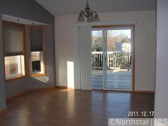 5th image of 645 W 11th St