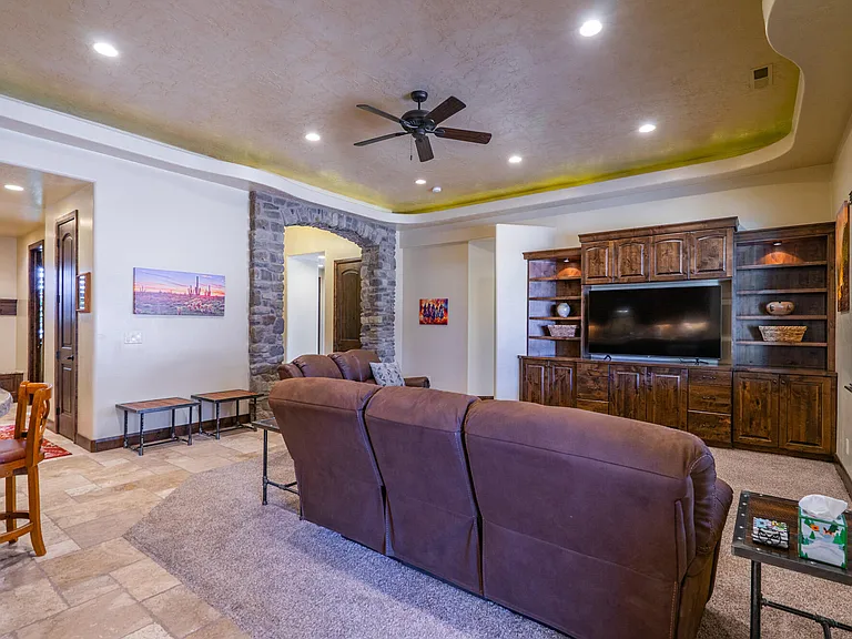 2732 S 4010 W — Photo 13
