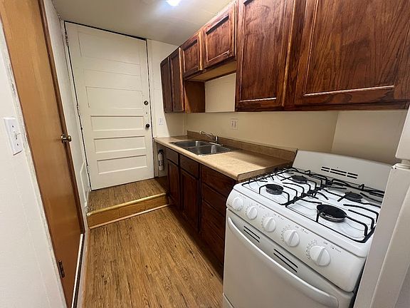 2nd image of 105.5 State St #3
