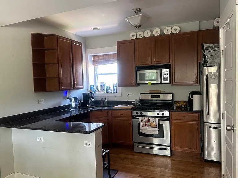 3018 W Belle Plaine Ave #1 — Photo 1
