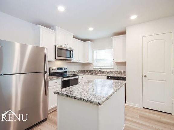 4th image of 10414 Sweetwater Creek Dr