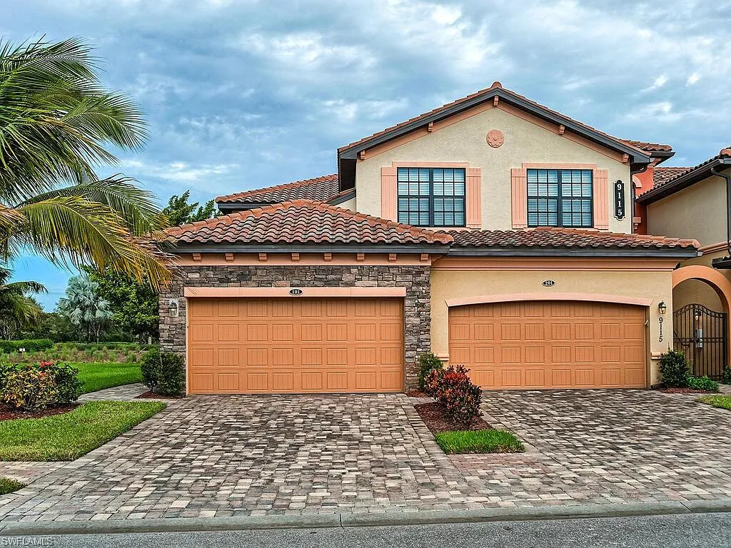 3 bed, 2.0 bath, 1741 sqft, $9,500 — Photo 2