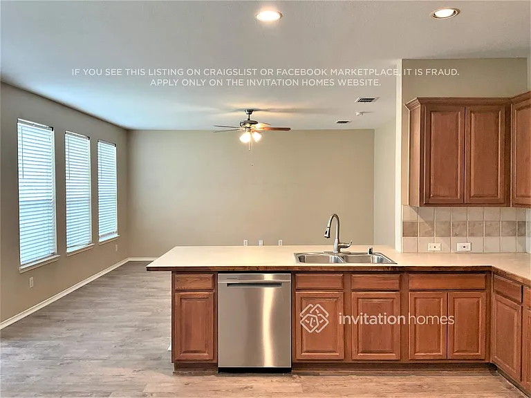 1116 Sweetwater Dr — Photo 8