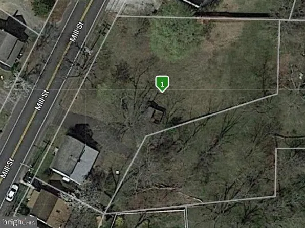 21 Mill St, Medford, NJ 08055