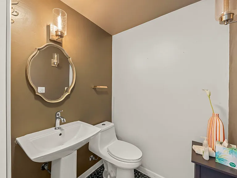 354 Indian Dr — Photo 13