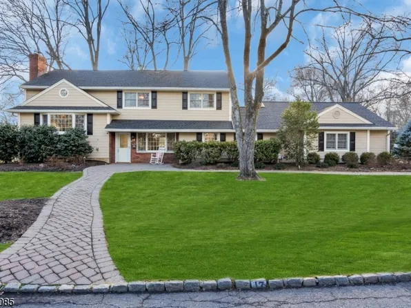17 Coddington Dr, New Providence Boro, NJ 07974