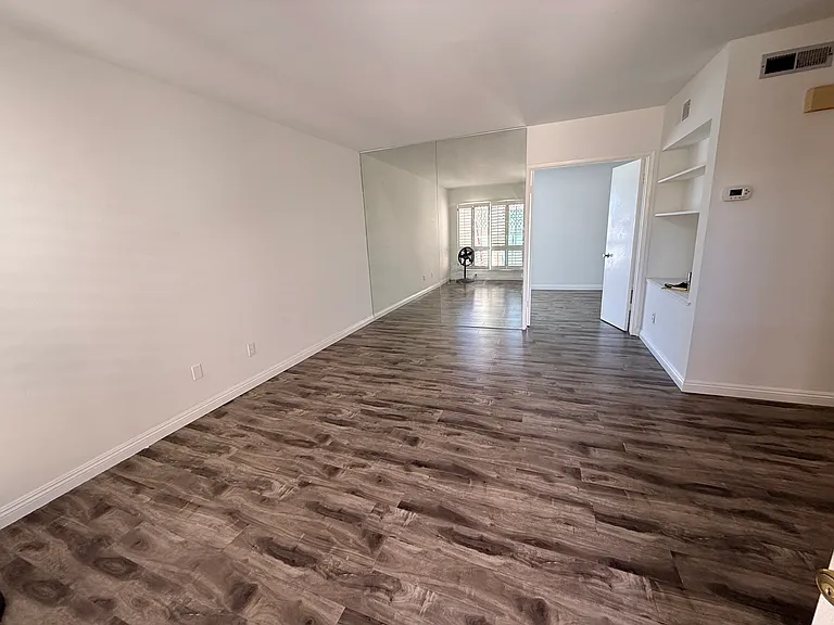 2900 Madison Ave #B21 — Photo 6