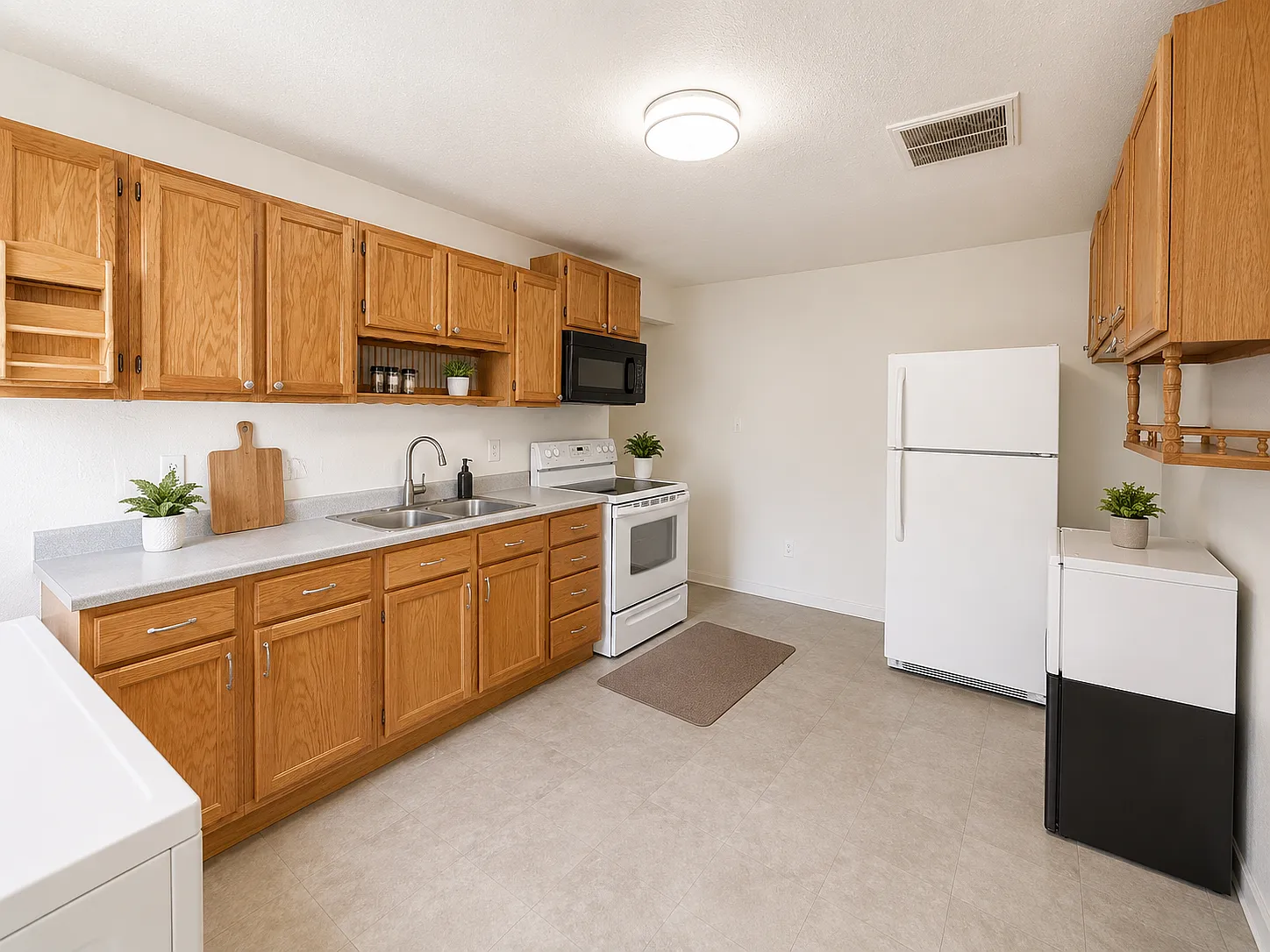 1336 Modoc Avenue — Photo 4