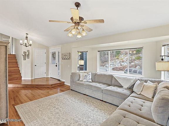 4th image of 20712 Williamsburg Dr