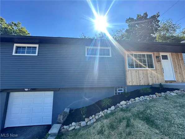 120 Dana Lynn Dr, Wintersville, OH 43953