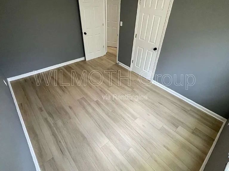 2245 Admiral Dr — Photo 8