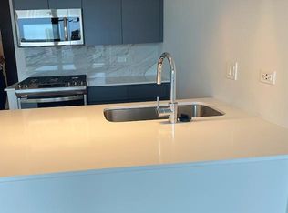 766 N Milwaukee Ave #1, Chicago, IL 60642
