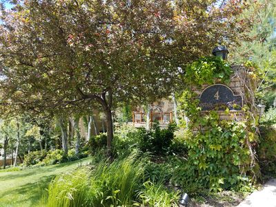 4 S Mountain Wood Ln, Sandy, UT, 84092