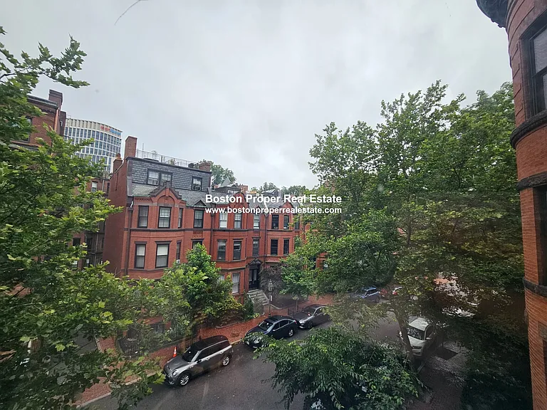 429 Marlborough St #4 — Photo 18