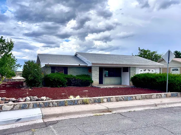 525 Covellite Dr, Tyrone, NM 88065