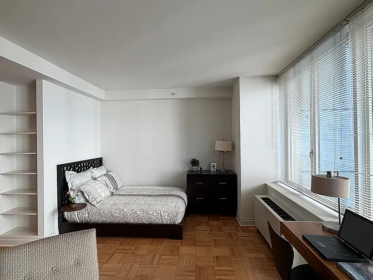 1510 Lexington Ave #6N — Photo 4