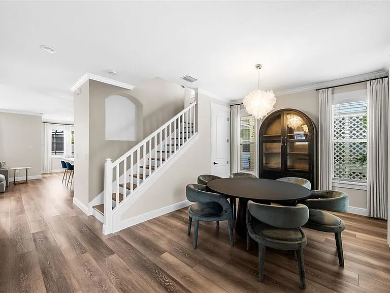2915 W Bay View Ave — Photo 8