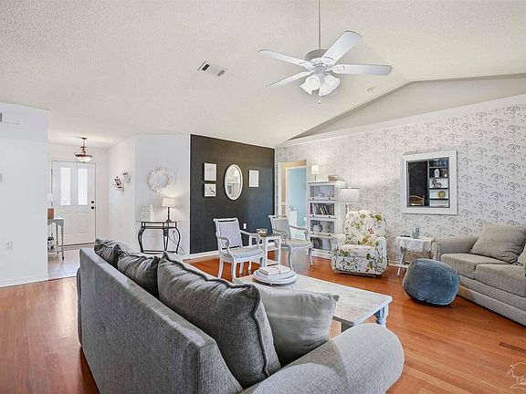 5th image of 10108 Crest Ridge Dr