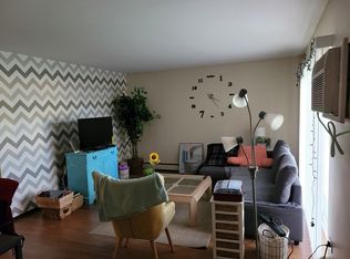 548 Pleasant Run Dr APT A, Wheeling, IL 60090