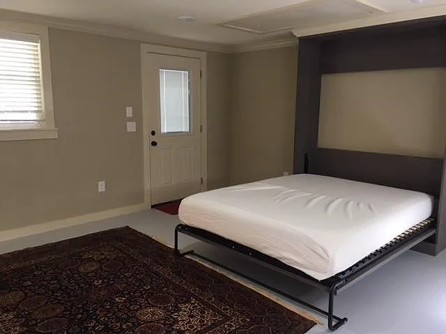 Studio, 747 sqft, $700 — Photo 4