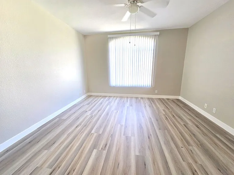 7904 Canyon Grove Ct — Photo 15