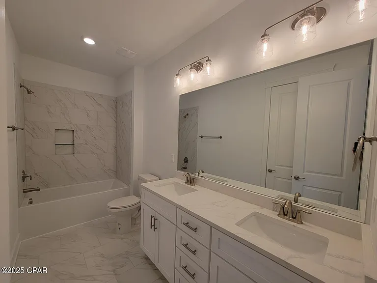 824 Walsonham Dr — Photo 23