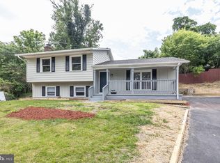 226 Godshalk Ln, Clementon, NJ 08021